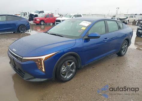 2025 Kia K4 Lxs from USA, damaged, VIN 3KPFT4DE0SE145161